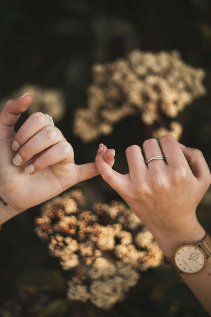 silver-colored-ring-bljhnxlsuzu Friends Forever, Pinky Promise